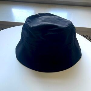 Athleta Black bucket hat
